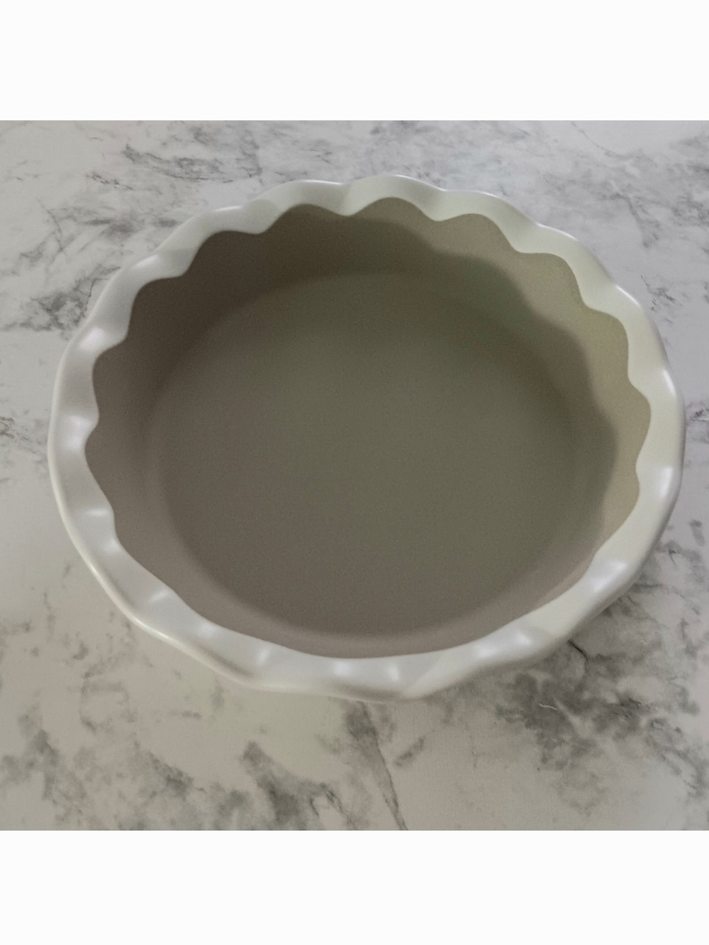 Pampered Chef 9" Stone Pie Plate – Never Used